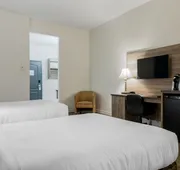 Econo Lodge Inn & Suites hotel detail image 5