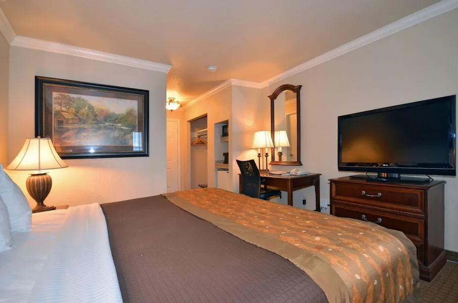 Baymont by Wyndham McAlester Hwy 69 hotel detail image 2