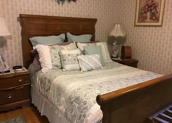Brookview Manor Inn hotel thumbnail 7