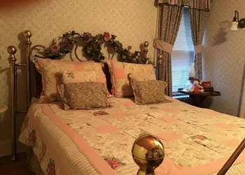 Brookview Manor Inn hotel thumbnail 8