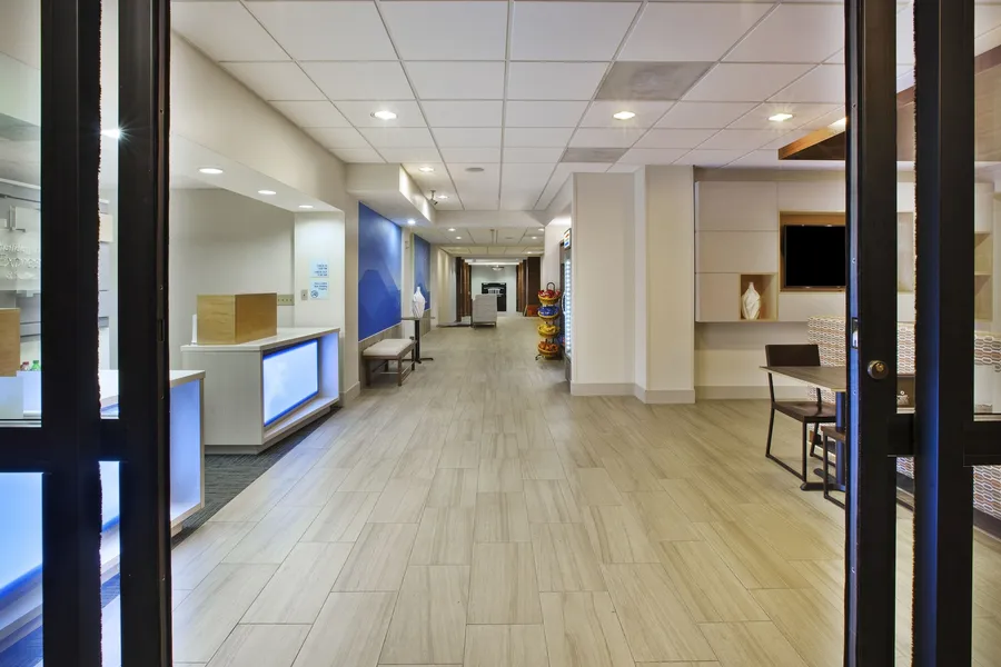 Holiday Inn Express & Suites Manchester by IHG hotel detail image 2