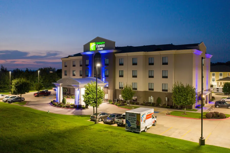 Holiday Inn Express Suites Van Buren-Ft Smith Area by IHG hotel detail image 2