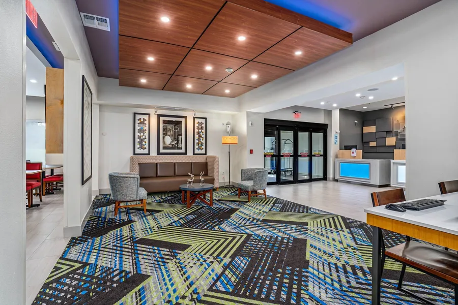 Holiday Inn Express Suites Van Buren-Ft Smith Area by IHG hotel detail image 6
