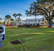PaddleTail Waterfront Lodge, Trademark Collection by Wyndham hotel detail image 5