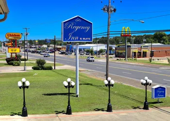 Regency Inn & Suites hotel thumbnail 3