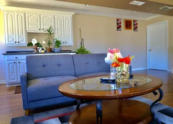 Regency Inn & Suites hotel thumbnail 8