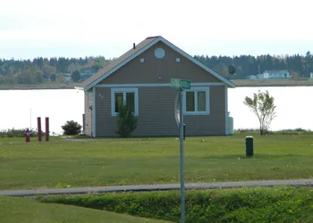 Villegiature Deux Rivieres Resort hotel thumbnail 4