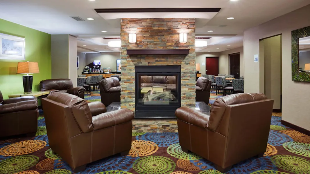 Holiday Inn Express & Suites Rochester – Mayo Clinic Area by IHG hotel detail image 6