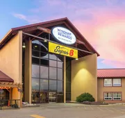 Super 8 by Wyndham Sherwood Park/Edmonton Area hotel detail image 3