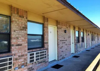 Lake Fork Marina & Motel hotel thumbnail 3