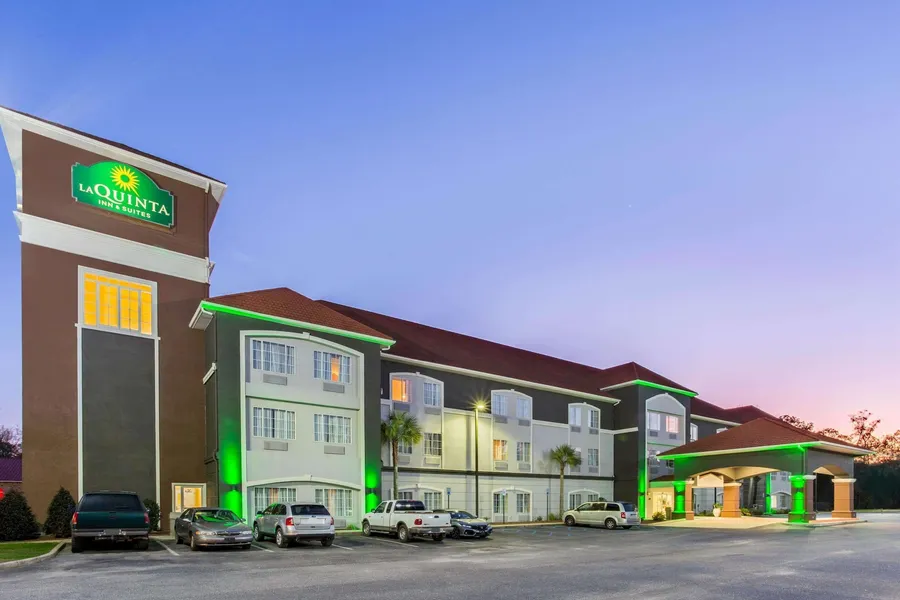 La Quinta Inn & Suites by Wyndham Mobile Satsuma / Saraland hotel detail image 2