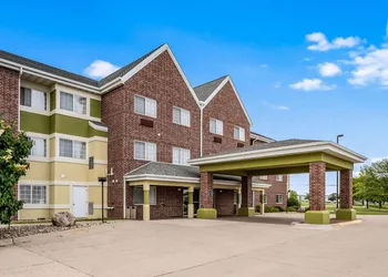 MainStay Suites Cedar Rapids North - Marion hotel thumbnail 3