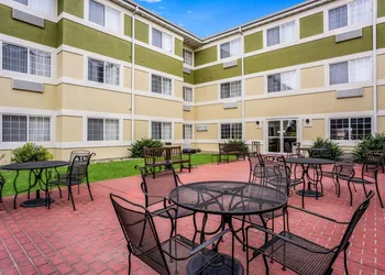 MainStay Suites Cedar Rapids North - Marion hotel thumbnail 5