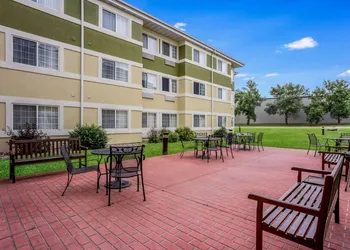 MainStay Suites Cedar Rapids North - Marion hotel thumbnail 6