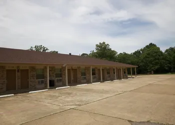 Van Inn hotel thumbnail 3