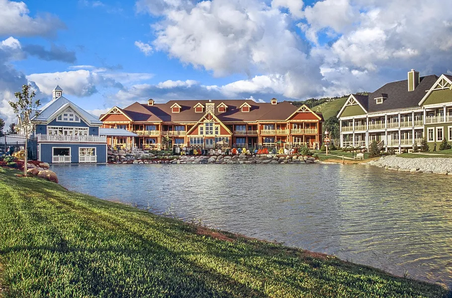 Hilton Grand Vacations Club Blue Mountain Canada hotel detail image 2