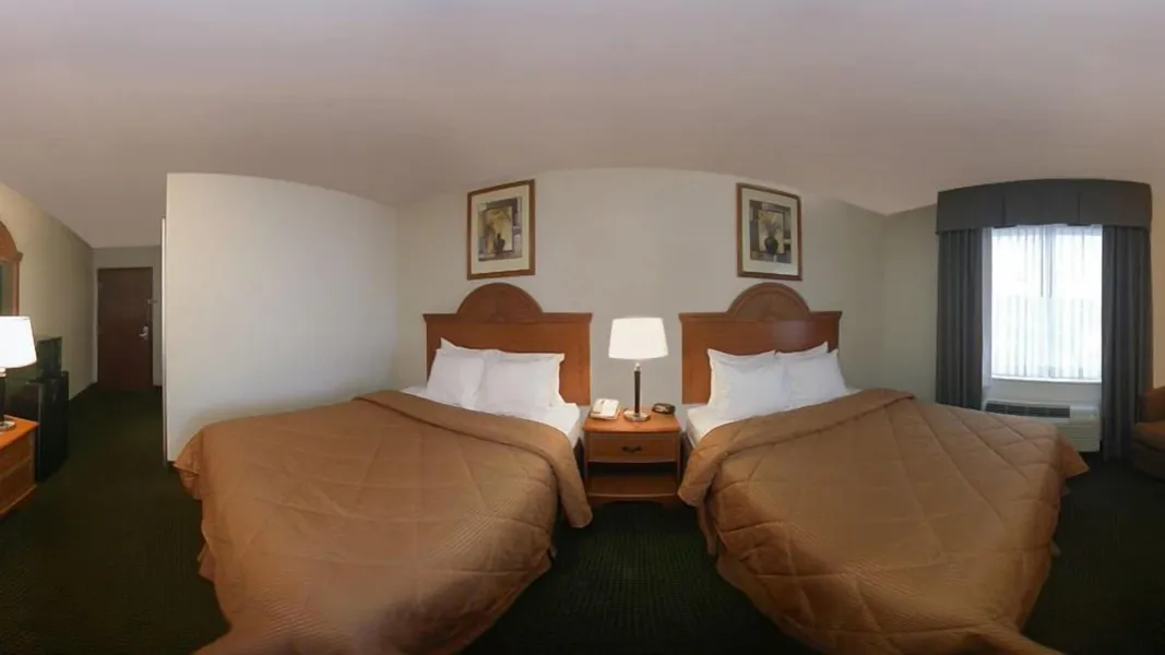 Franklin Inn & Suites hotel detail image 6