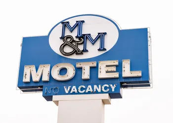 M&M Motel hotel thumbnail 5