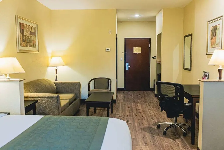 Grander Inn & Suites by IHG hotel detail image 6