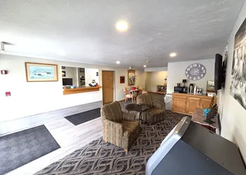 Mountaineer Inn hotel thumbnail 3