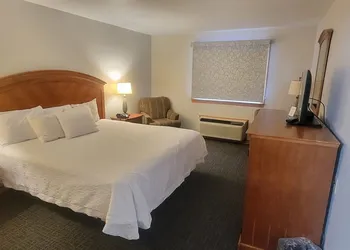 Mountaineer Inn hotel thumbnail 6