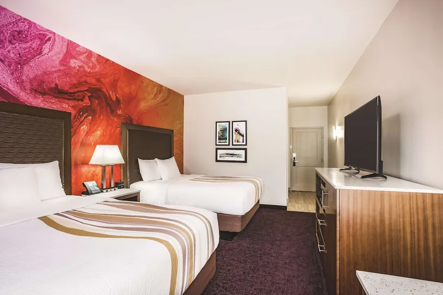 La Quinta Inn & Suites by Wyndham Chambersburg hotel detail image 6