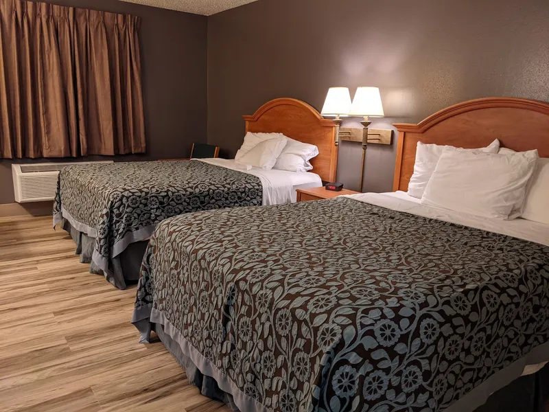 Days Inn by Wyndham Fargo/Casselton Waterpark hotel detail image 2