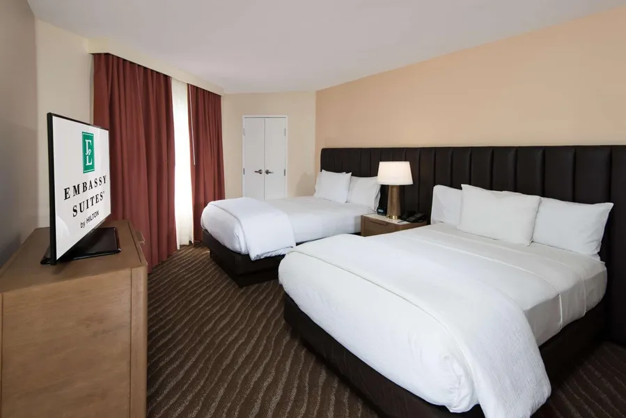 Embassy Suites by Hilton Phoenix Scottsdale hotel detail image 6