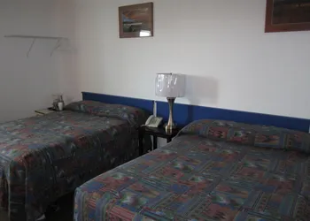 Nisutlin Trading Post Motel hotel thumbnail 3