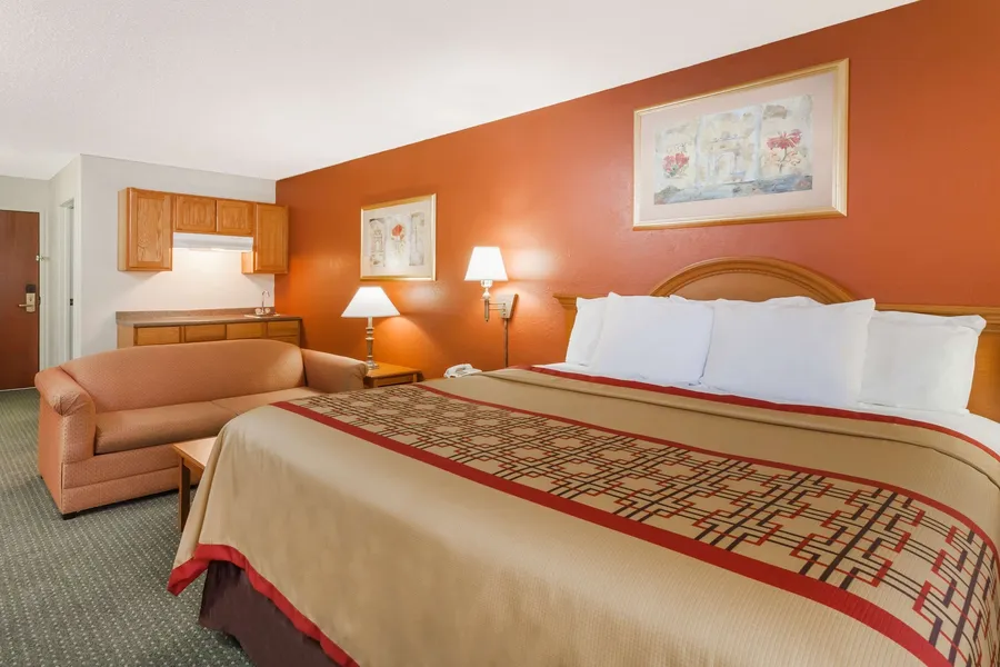 Days Inn & Suites by Wyndham New Iberia hotel detail image 2