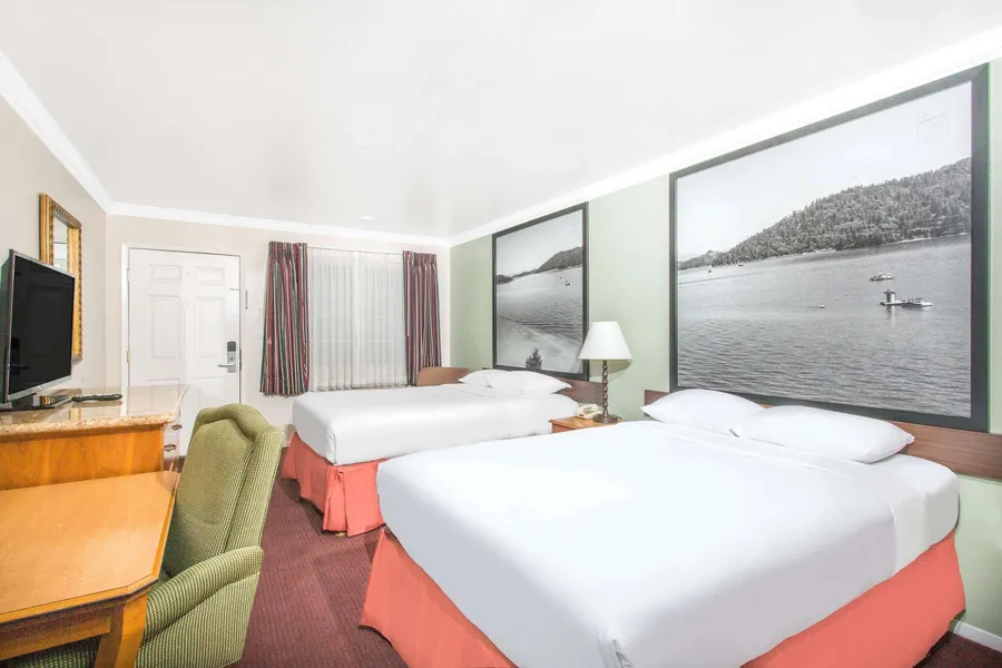 Upper Lake Inn and Suites hotel detail image 6