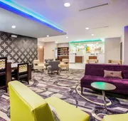 La Quinta Inn & Suites by Wyndham Elkhart hotel detail image 5
