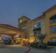 La Quinta Inn & Suites by Wyndham Livingston hotel detail image 3