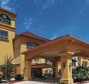 La Quinta Inn & Suites by Wyndham Livingston hotel detail image 4