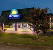Days Inn by Wyndham Seneca / Clemson Area hotel detail image 4