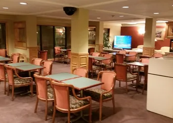 Days Inn & Suites by Wyndham Kalamazoo hotel thumbnail 8