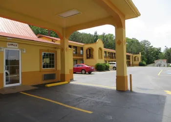 Rodeway Inn hotel thumbnail 3