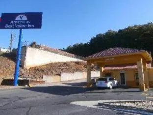 Rodeway Inn hotel thumbnail 5