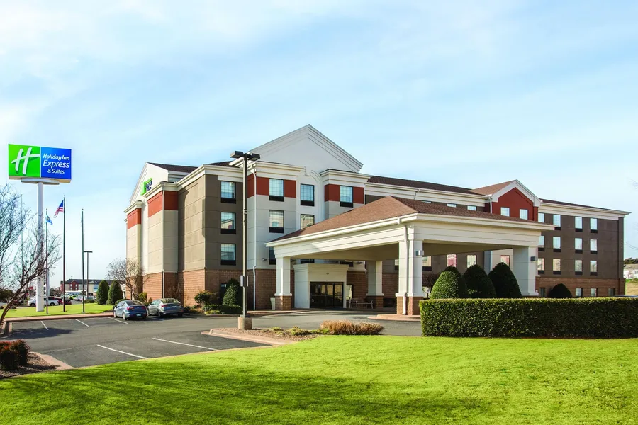 Holiday Inn Express Hotel & Suites Lawton-Fort Sill by IHG hotel detail image 2