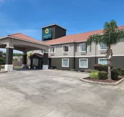 La Quinta Inn & Suites by Wyndham Morgan City hotel detail image 3