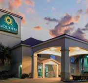 La Quinta Inn & Suites by Wyndham Morgan City hotel detail image 4