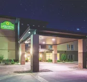 La Quinta Inn & Suites by Wyndham Duluth hotel detail image 3