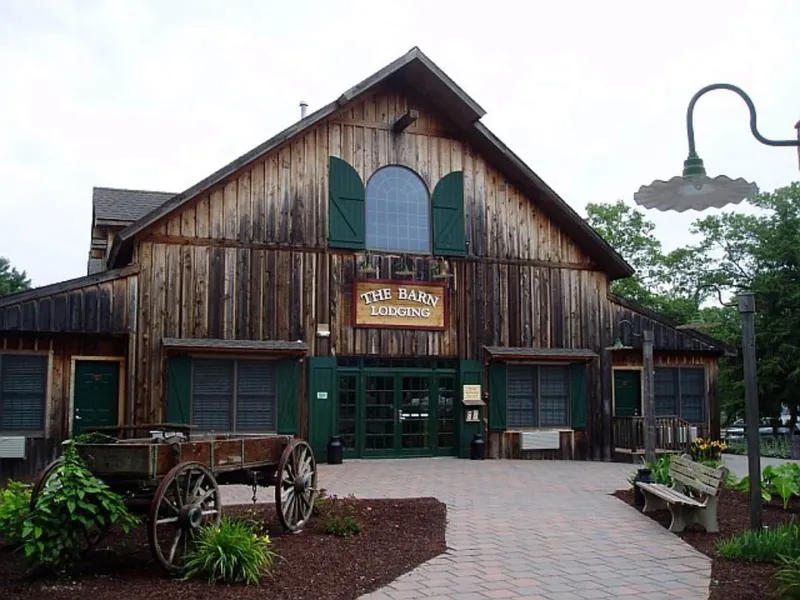 Colonial Inn hotel detail image 2