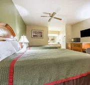 Rodeway Inn Delano hotel detail image 7