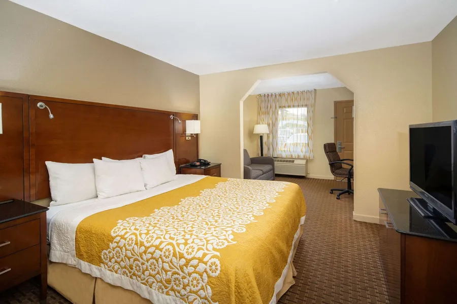 Days Inn by Wyndham Thomaston hotel detail image 6