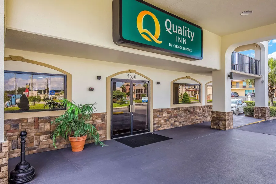 Quality Inn Mobile West Tillmans Corner hotel detail image 2