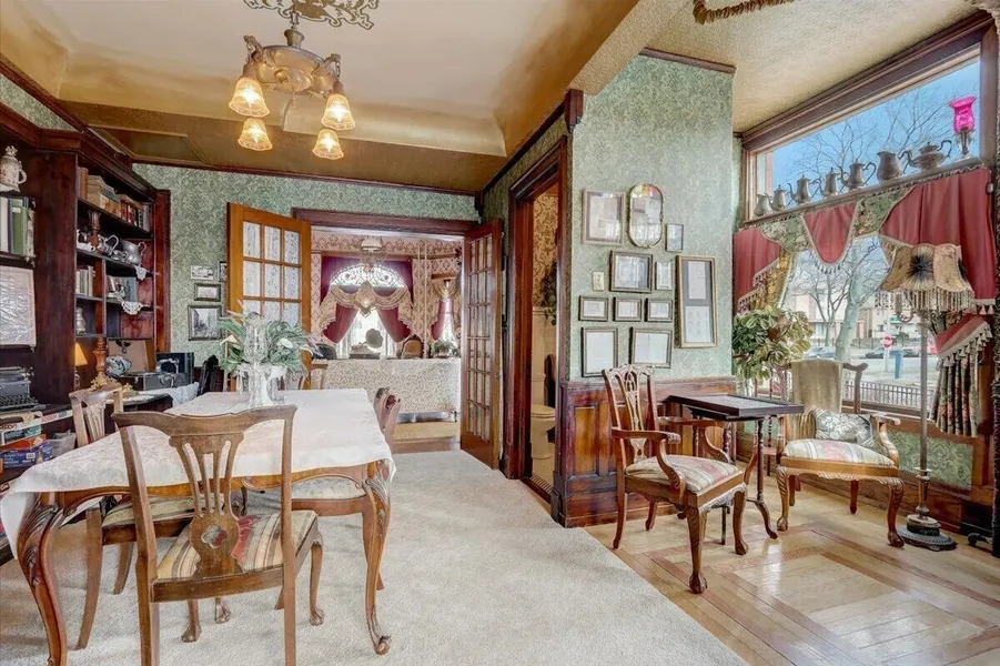 Schuster Mansion Bed & Breakfast hotel detail image 6