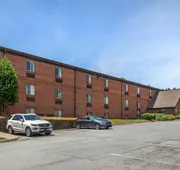 HomeTowne Studios & Suites by Red Roof Greensboro hotel detail image 3