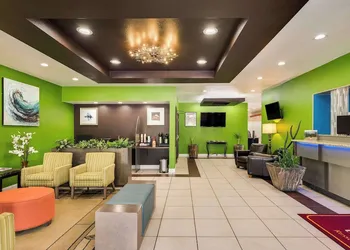 Clarion Inn & Suites Russellville I-40 hotel thumbnail 5