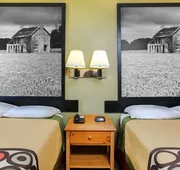 Super 8 by Wyndham Sherman hotel detail image 4